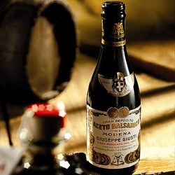 Giusti Il Classico Aceto Balsamico di Modena 8 Jahre gelagert Giuseppe Giusti